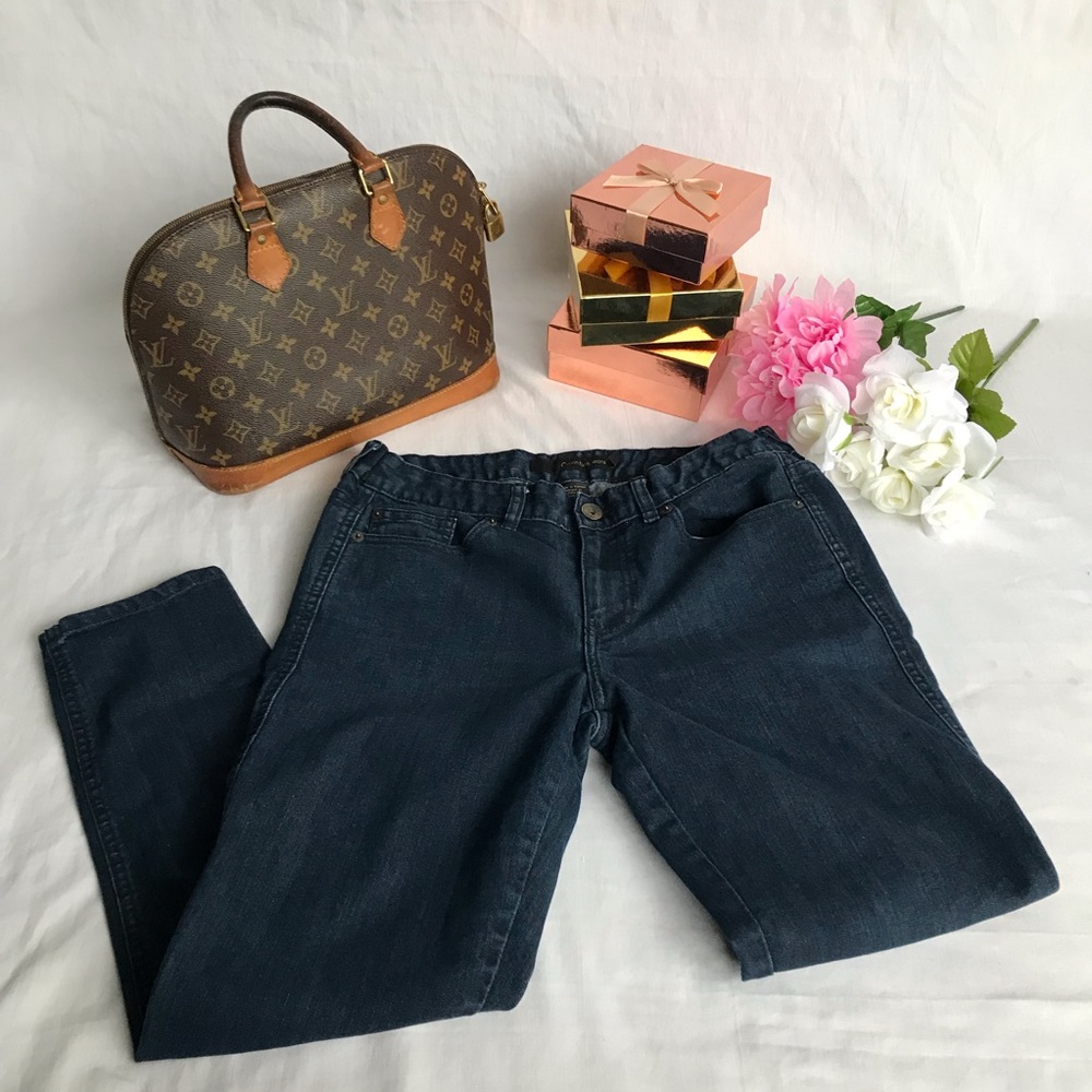 Calvin Klein Jeans.